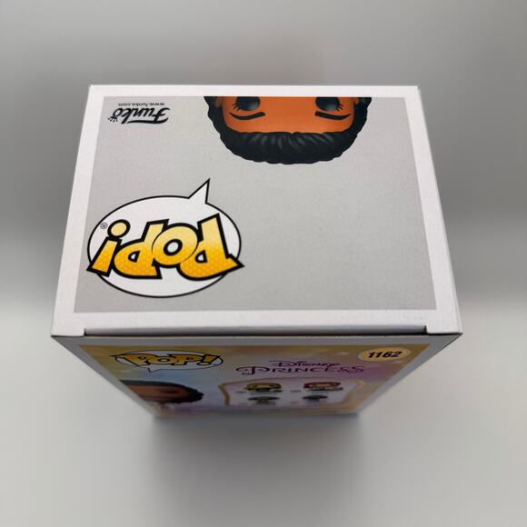 Moana #1162 Funko Pop Disney – Gold Accents with Pin - Picture 5 of 6
